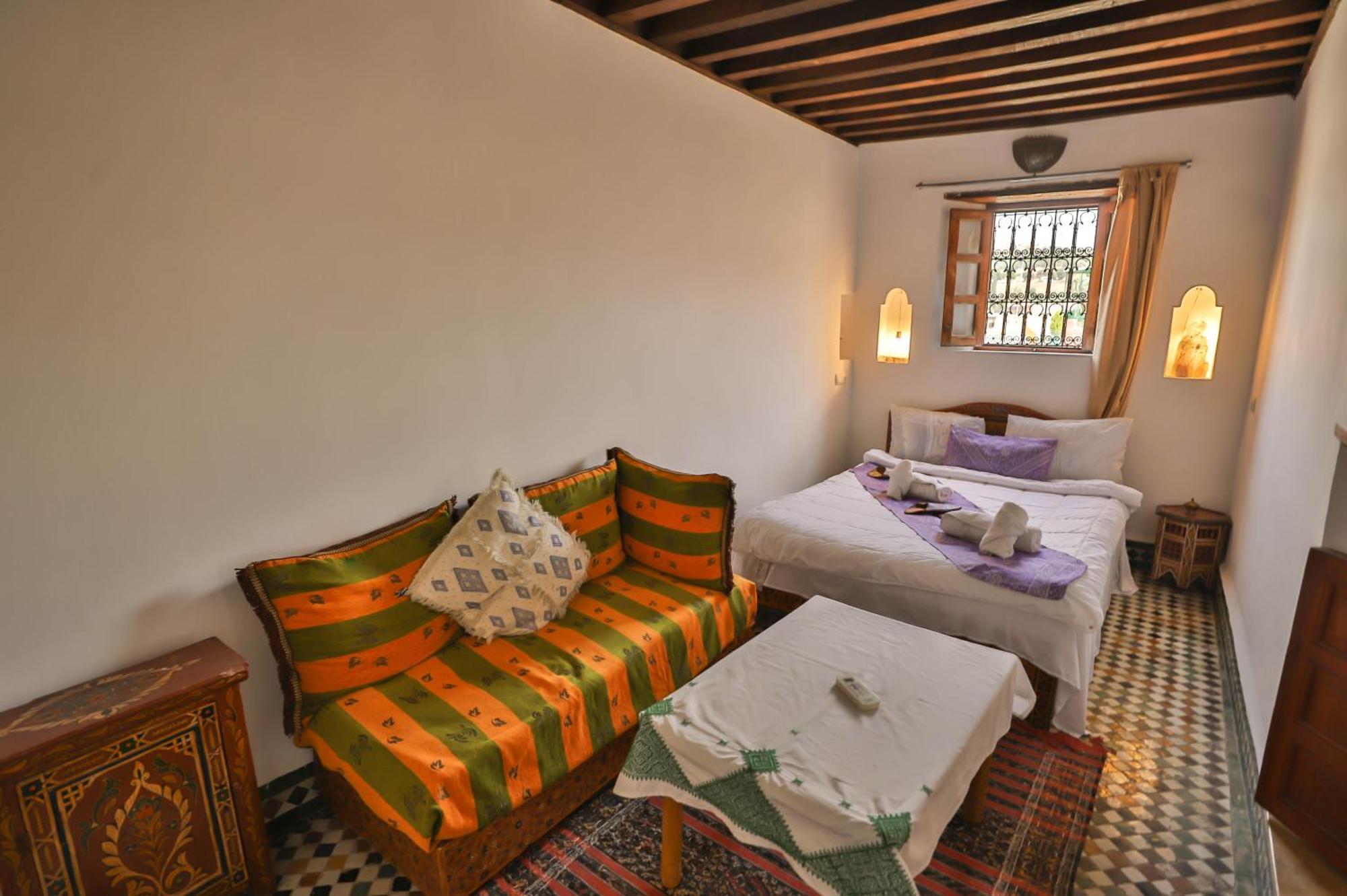Dar Authentic Fes - Familly Hosting Bed & Breakfast Exterior photo