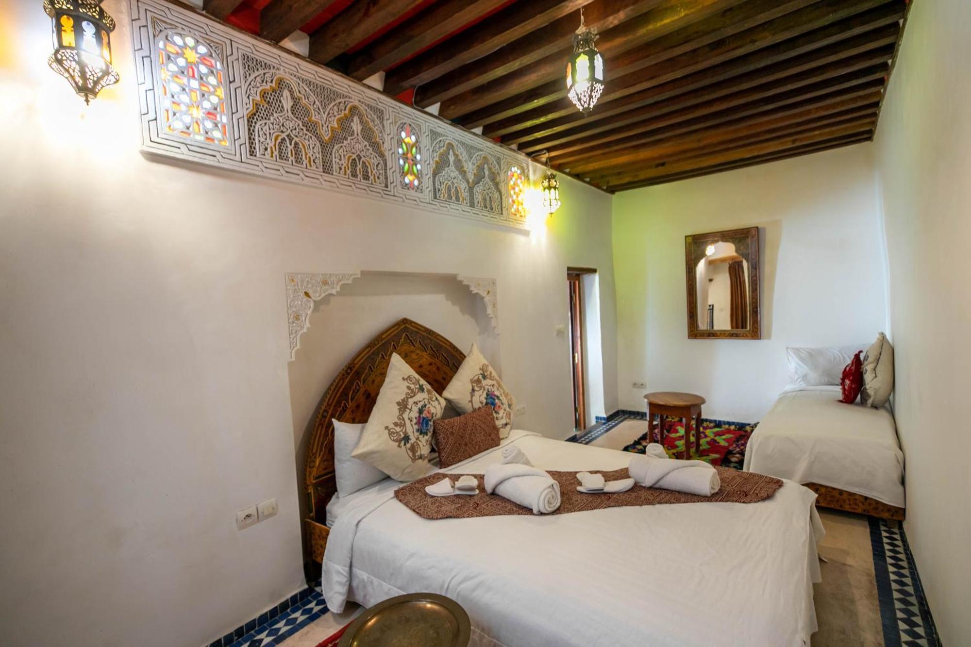 Dar Authentic Fes - Familly Hosting Bed & Breakfast Exterior photo